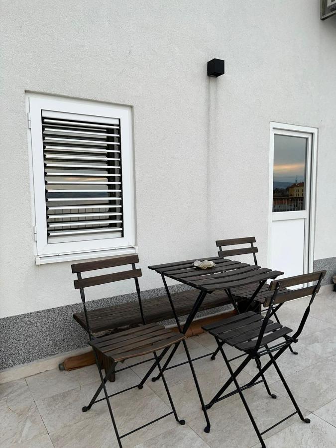 Apartment Sun&Sea, Senj, Prvi Red Do Mora Senj  Bagian luar foto